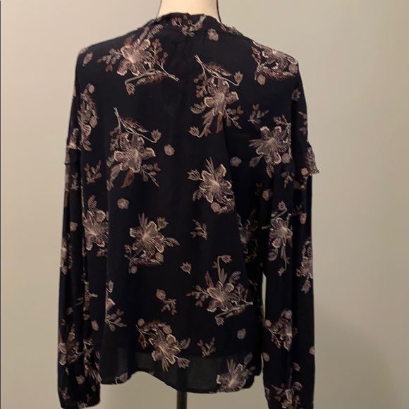 Nine West Ruffle trim top - Picture 3 of 7